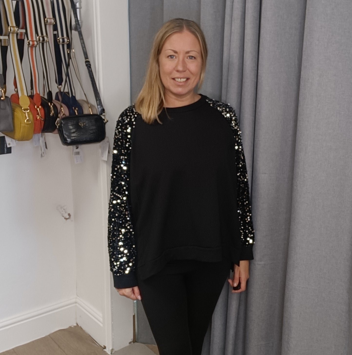 The WALLIS - Black/Silver